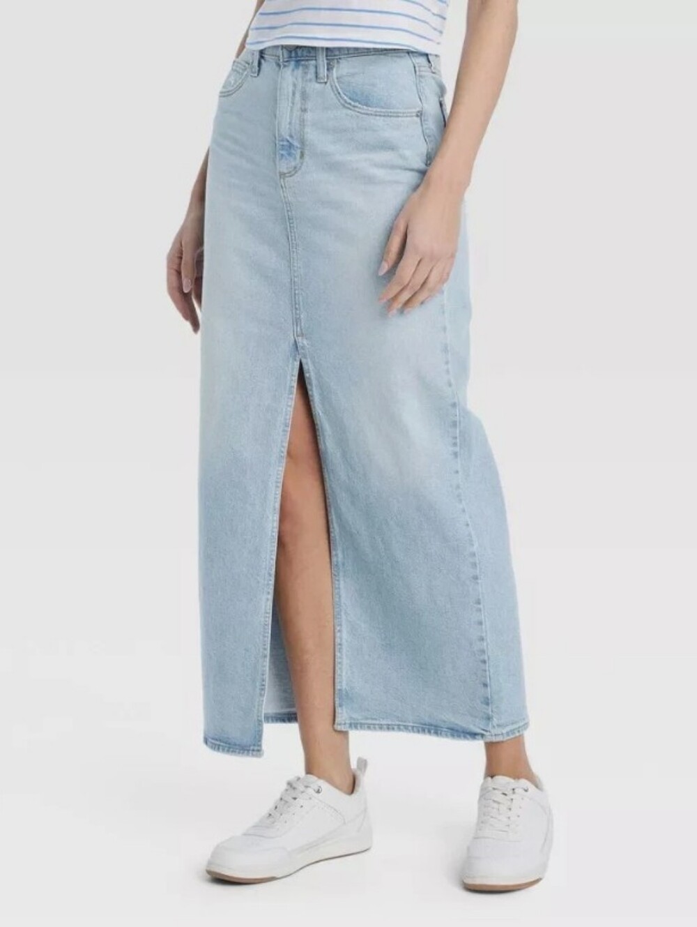 Universal Thread |‎ Light Wash Denim Maxi Skirt with Front Slit